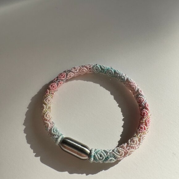 Handwoven Huiwen Knot Bracelet – Chinese Heritage Macrame | Traditional Craftsma - Picture 3 of 6